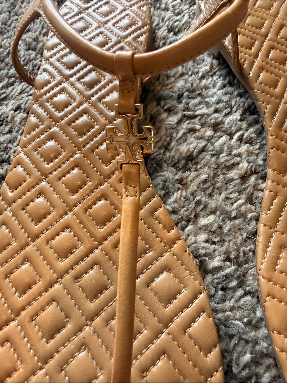 Tory Burch Quilted T-Strap Sandals in Tan with Gold Logo - Picture 2 of 7